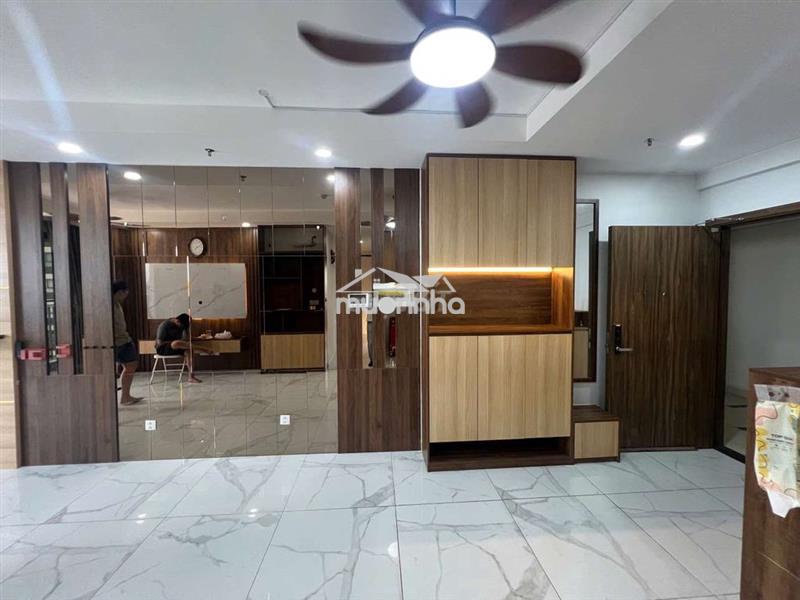 Chính chủ gửi bán căn góc 3pn2wc - 100m2, sổ hồng riêng, tặng nội thất