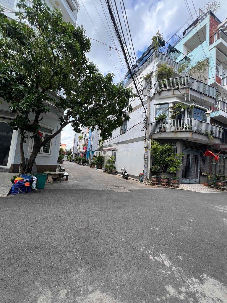 Cho thuê nhà căn góc thoáng mát dt 180m2 1trệt 2lầu 3pn 3wc xe tải đậu - 2