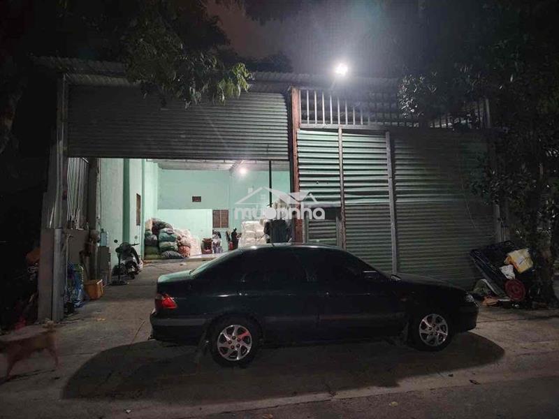 Cho thuê kho mặt tiền rộng! đông dân buôn bán hoặc chứa hàng