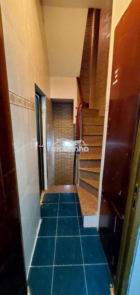 🏠🏠 Cho thuê nhà hẻm 4m đường nguyễn văn cừ, q5
💢 - 2
