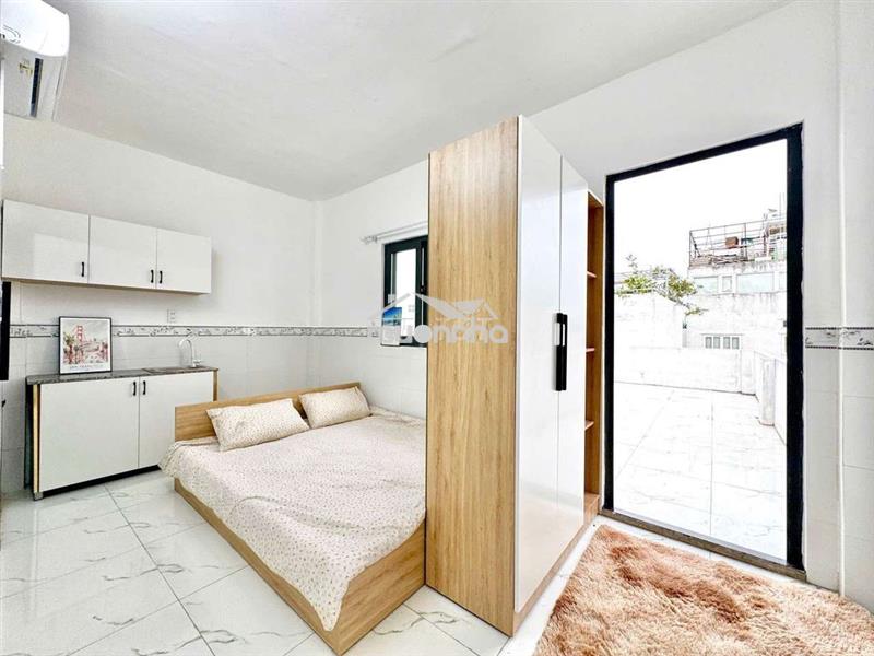 Penthouse mới ban công riêng siêu to sát aeon tân phú đh công thương