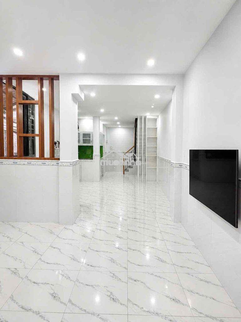 Hẻm thông 6m - 3 tầng btct - ngay bốn xã - chính chủ bán gấp - 2