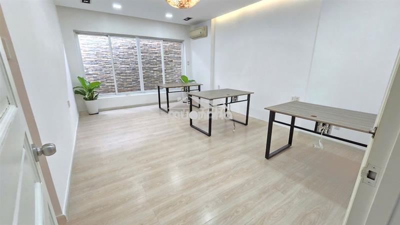 Vp 40m2 (wc riêng) ngay cầu vượt cộng hòa - hoàng hoa thám