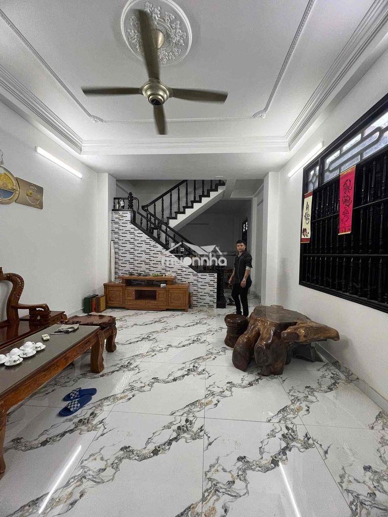 Cho thuê nhà nguyên căn 4 phòng ngủ có đầy đủ nội thất