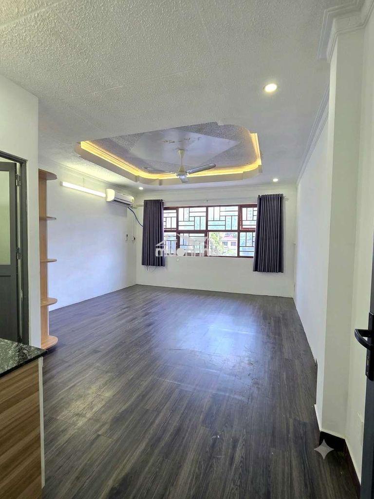 Pphòng 35m2 âu cơ rộng thoáng, ở 2-3 bạn, sát đại học văn hiến