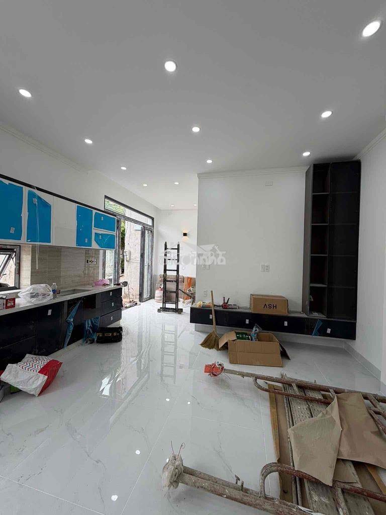 Nhà bửu long sát bờ kè - 4
