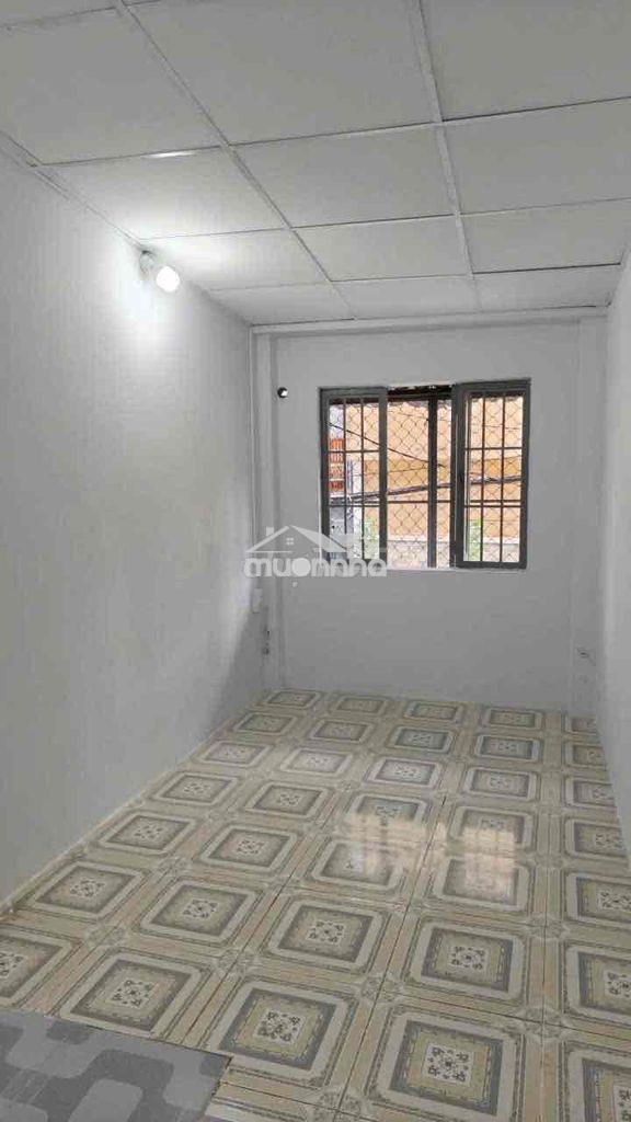 Nhà nguyên căn. 3pn nhỏ. 3wc. hẻm 3m. cách xe hơi 10m - 3