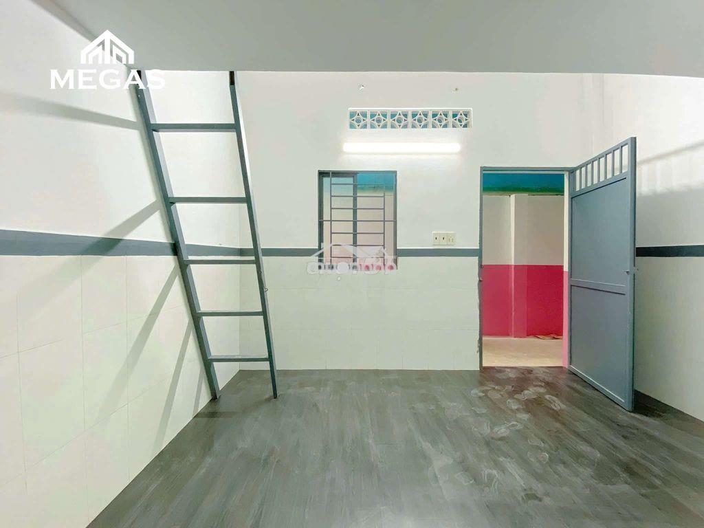 Phòng gác cao rộng thoáng giá rẻ ngay trung tâm thảo điền quận 2 - 3
