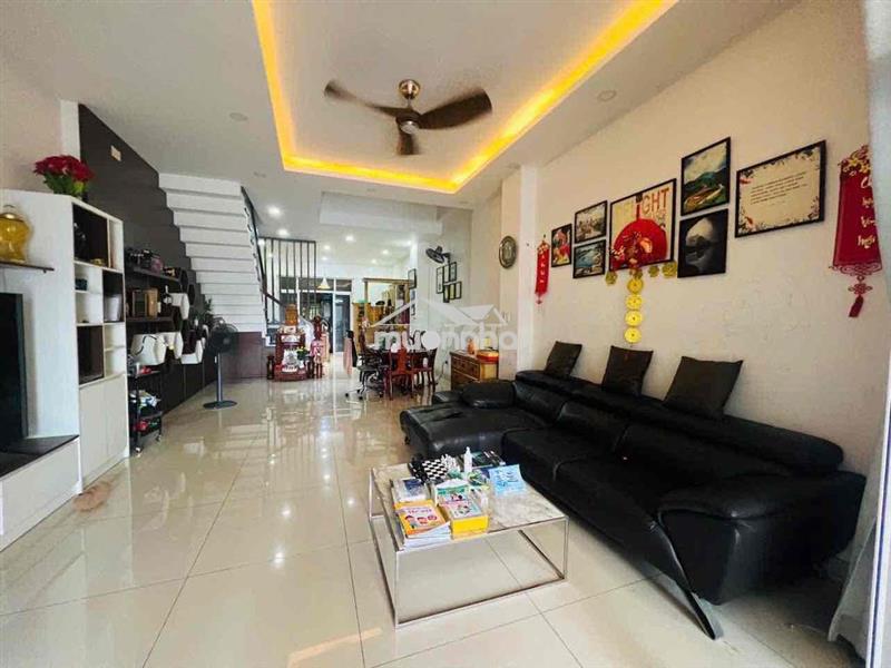 Nhà 1 trệt 3 lầu - full nội thất - ngay trường cao đẳng công thương