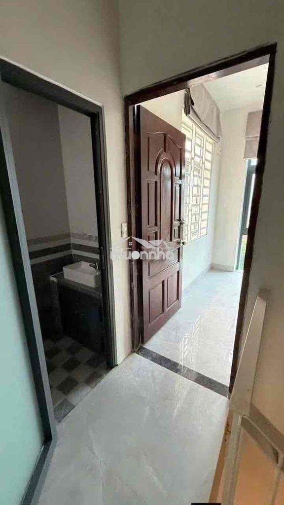 Nhà phú tân mới tinh 3wc chỉ 6tr/th - 2