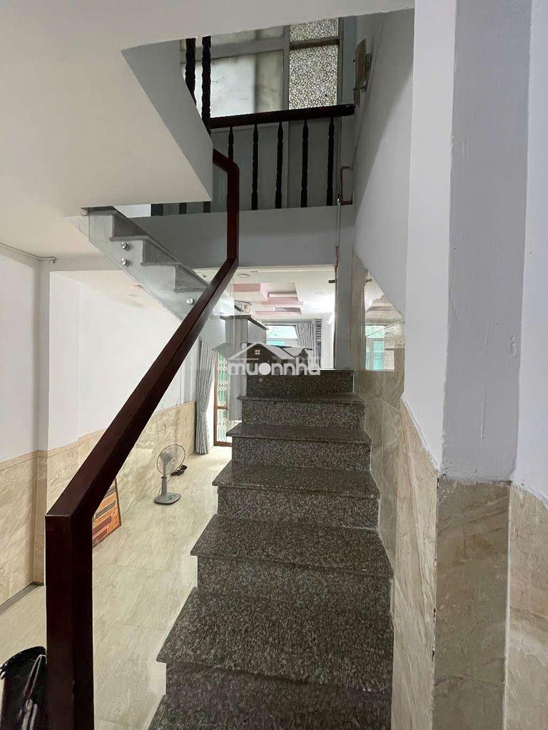 Cho thuê nhà đúc lầu 2pn hẻm 276// thống nhất p16 gò vấp 3x10 giá 9tr - 2