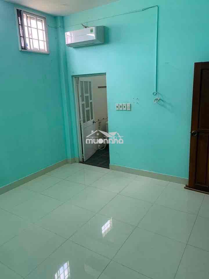 Cho thuê lầu 1 trong nhà nguyên căn gồm 2pn1 ban công rộng - 2