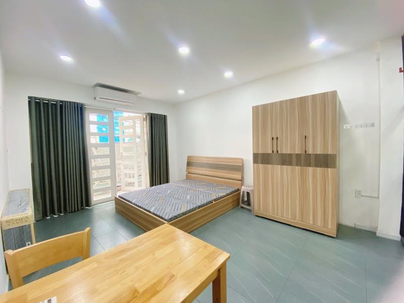 Cho thuê căn hộ 1pn đường nguyễn gia trí có ban công gần đại học hutech - 2