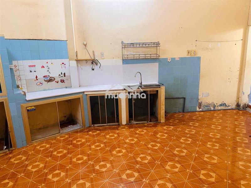 Bán nhà giá rẻ quận 4 diện tích lớn