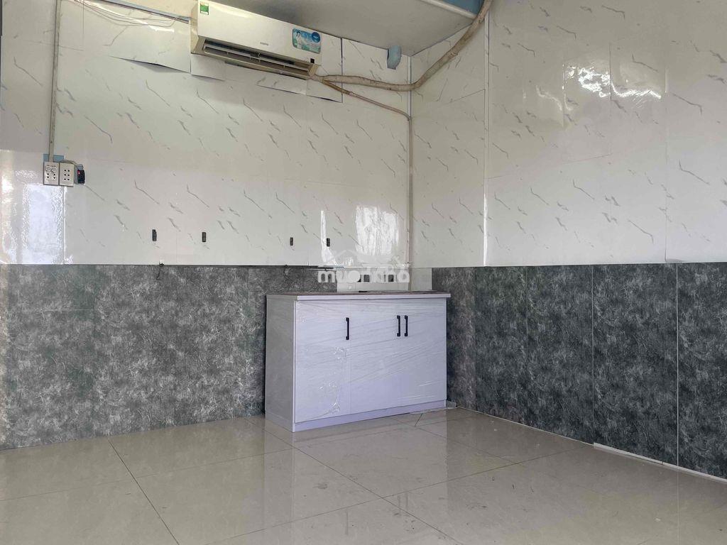 Phòng ngay mặt tiền đường trần văn kiểu. khu binh phu q6 - Ảnh 2