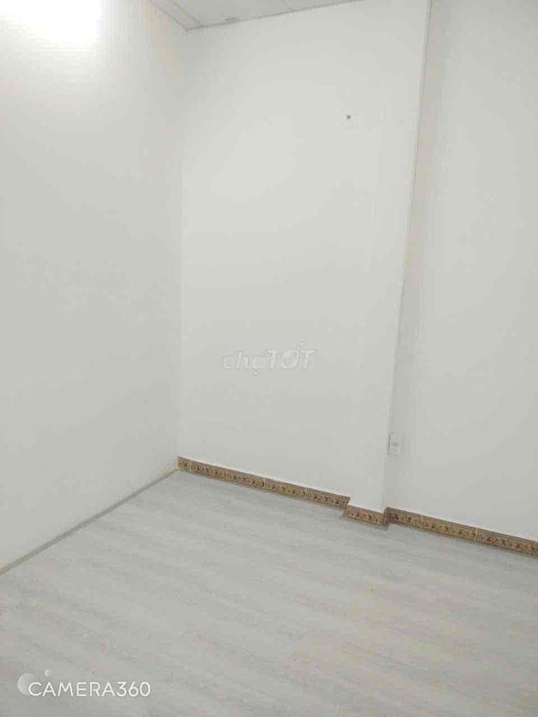 Phòng cho thuê dt 20n2 đường hồ thành biên p4-q8 - Ảnh 2