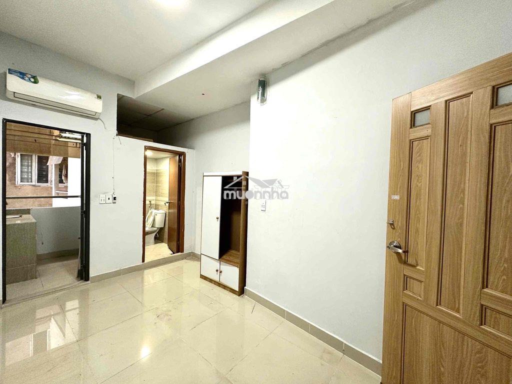 Studio ban công tách bếp có thang máy ngay vòng xoay lý thái tổ - Ảnh 2