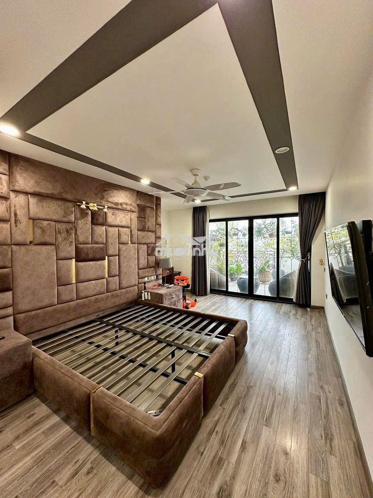 Nhượng lại penthouse 2 tầng 500m2 - 3
