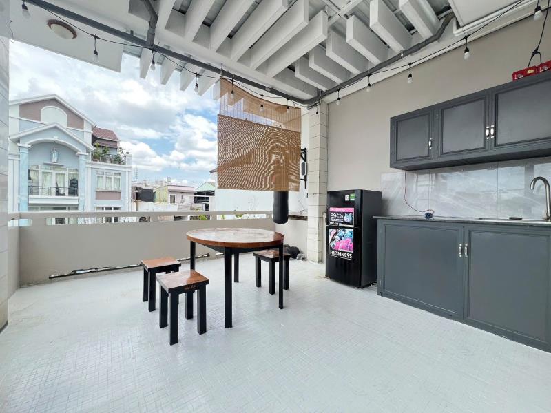 Penthouse full nội thất - ban công rộng kịch trần - ngay dh văn lang cs2 - di chuyển ngã tư hàng xanh chỉ 5-10p - giáp q1, phú nhuận, gò vấp - 4