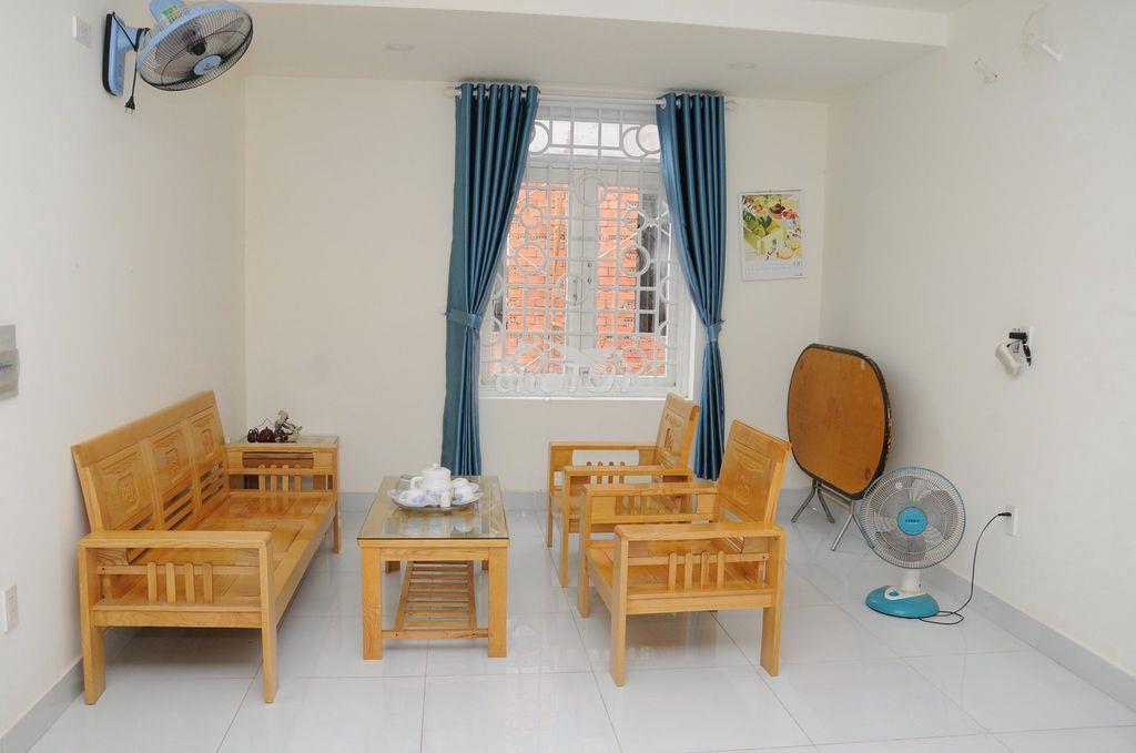 Phòng vip (ở ghép 3 người) cách đh tài chính - marketing 800m fpt 3km - Ảnh 2