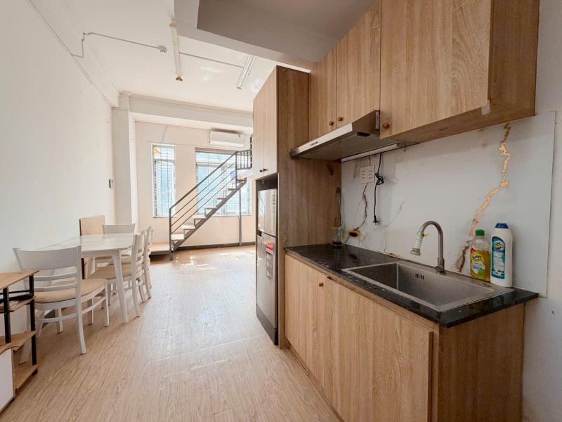 Căn hộ duplex full nội thất, cửa sổ trời, ở được 2-4 người