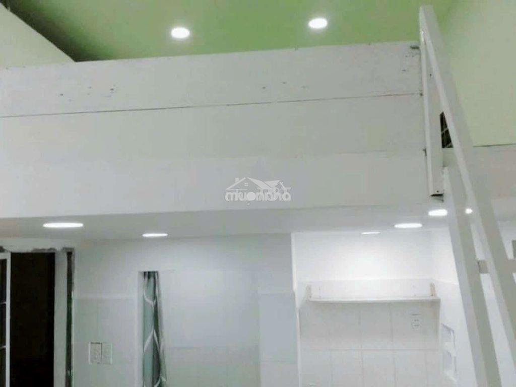 Phòg lầu1,khôg gian riêg tư,ban côg riêg,gác rộg,máylạnh,gầnchợphúlâm - Ảnh 4