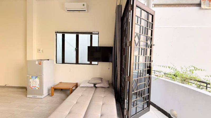 Căn hộ studio nguyễn gia trí – ban công – gần đh uth chỉ 300m - giá tốt - 2