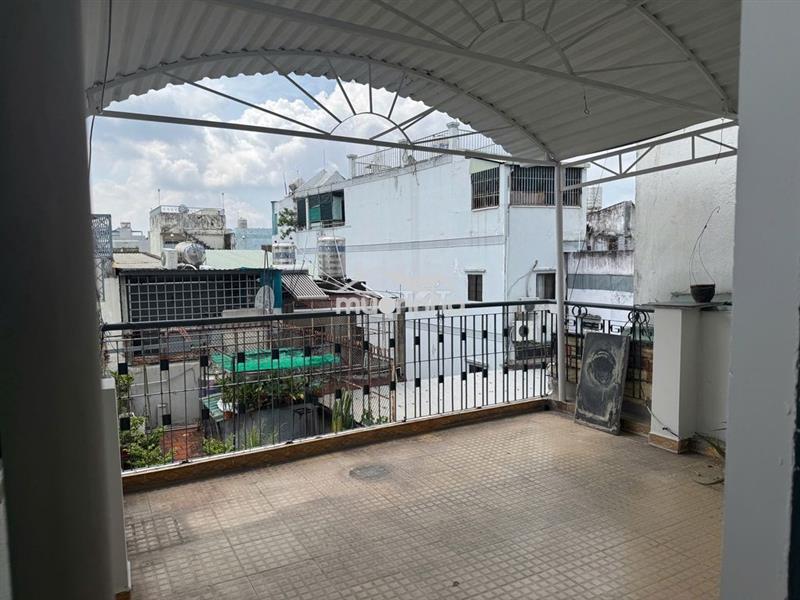 Nha mới sơn sửa 3pn hẻm xe hơi bành văn trân