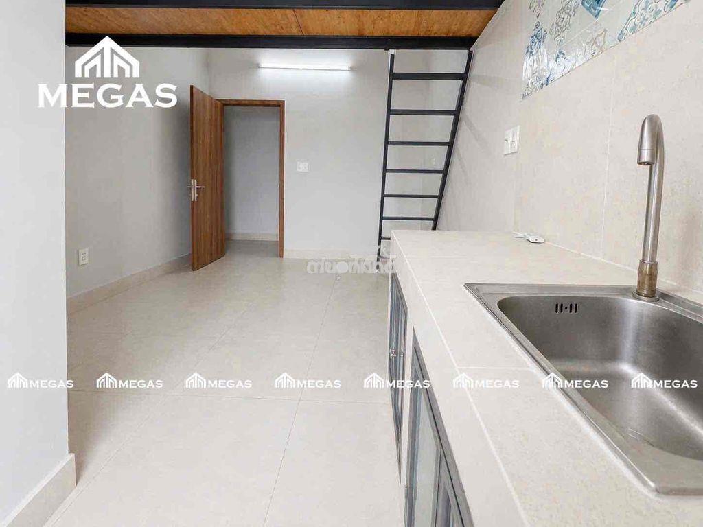 Phòng gác cao có ban công rộng ngay sát lotte gần tôn đức thắng quận 7 - Ảnh 2