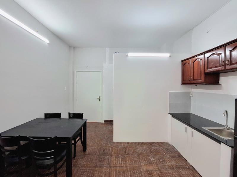 Phòng studio 2 cửa sổ trời + 2pn ban công – full nội thất