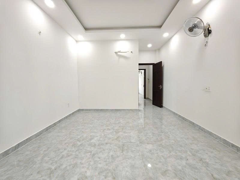 Bán nhà quận 8 hot gần carina: 4x13m 4 tầng 5pn, đường ô tô, cơ hội dòng tiền giá tốt