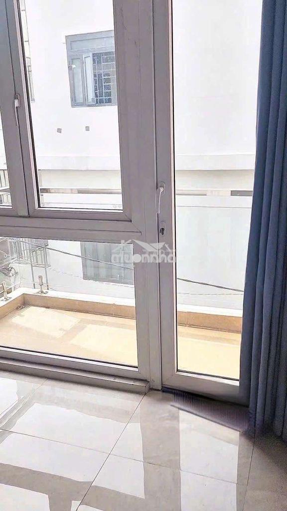 Cho thuê nhà 1/trường chinh. 1 trệt 2 lầu, sân thượng dt 4,5×15 có 4pn - Ảnh 4