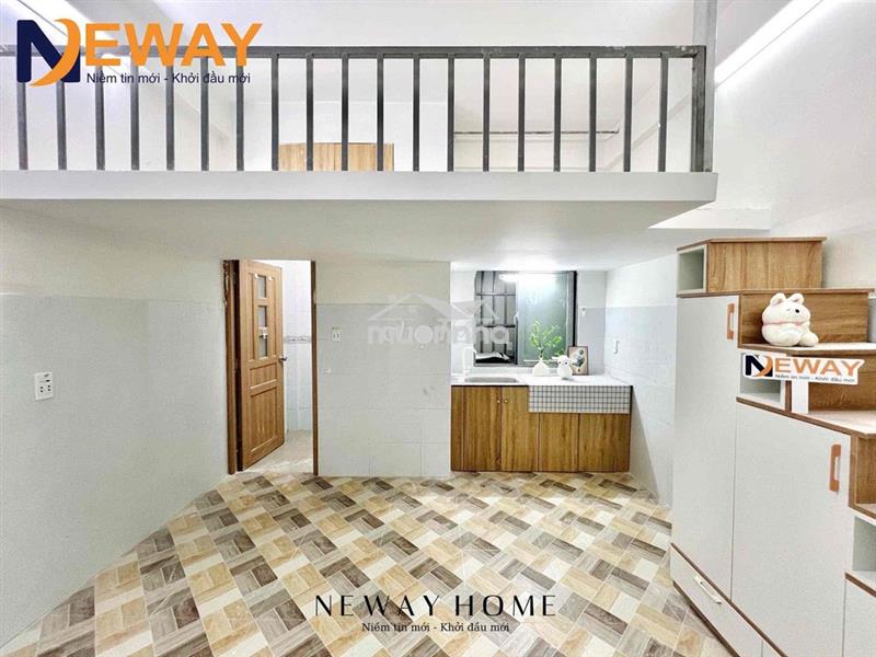 Phòng trọ gác cao sẵn máy lạnh - thang máy - ngay ngã tư bốn xã
