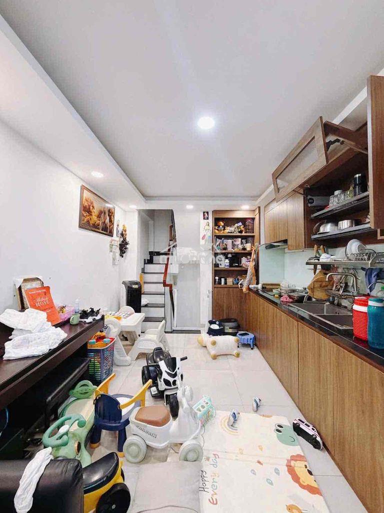 Đoàn văn bơ q4-ngay cầu camet - 5 tầng hoàn công - hẻm 4m 4 tỷ nhỉnh - 2