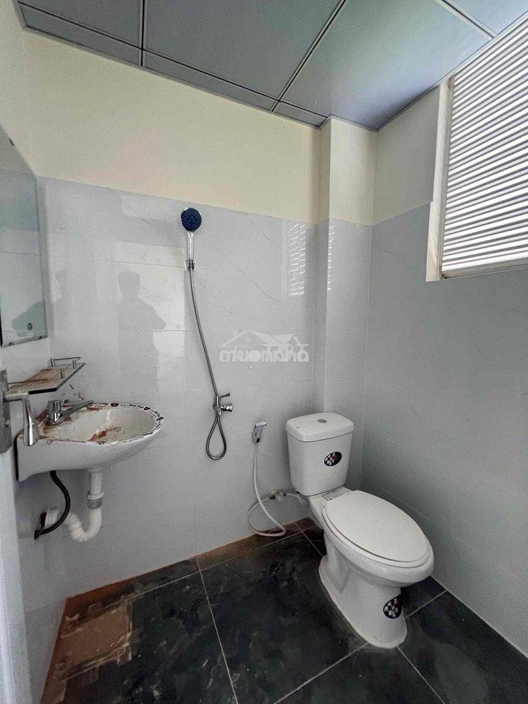 Studio cửa sổ cách đh tôn đức thắng 2km - Ảnh 4