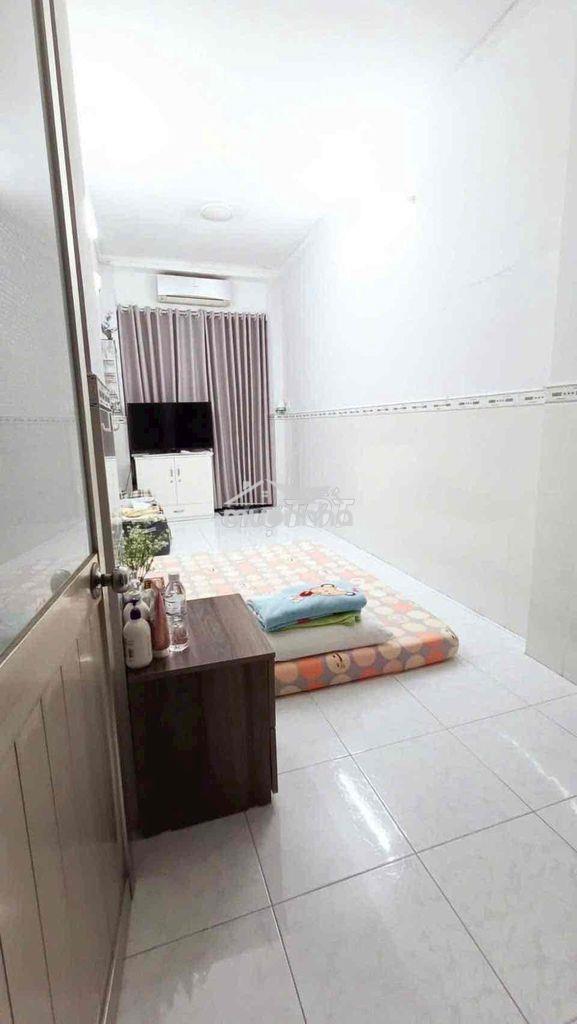 Cho thuê nhà đẹp 3 tấm giáp q1 bến thành 8tr - 2