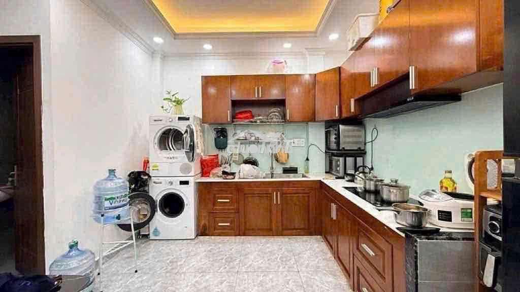 Nhà full nội thất 1 trệt 1 lầu 4x14m 2 phòng 3 wc hẻm nguyễn thị thập - 2