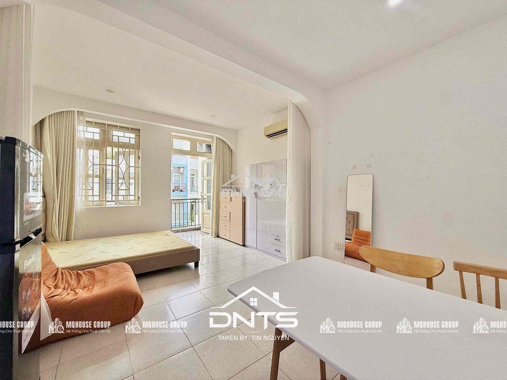 Căn hộ tách bếp balcony 35m2 full nội thất đh isb, chợ tân định - 2