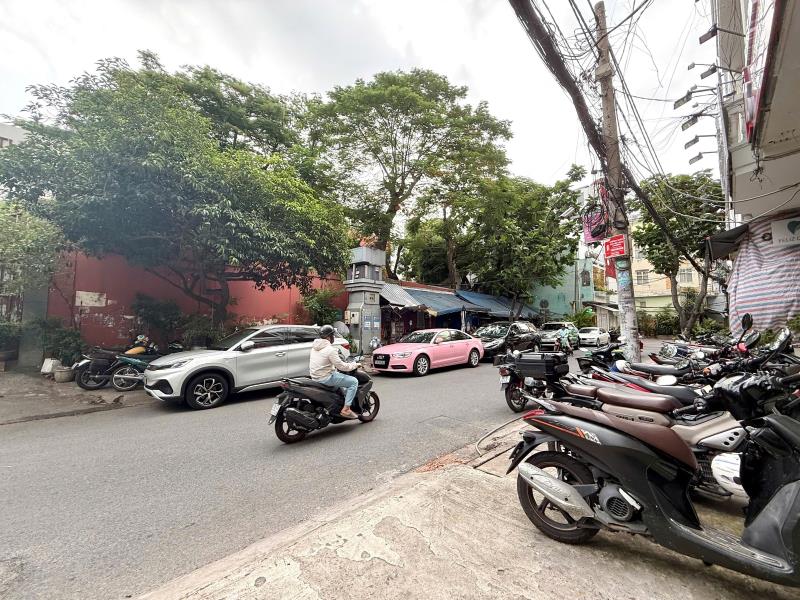 Mặt bằng kinh doanh ngay đường 3/2 quận 10 đối diện trường việt úc - 2