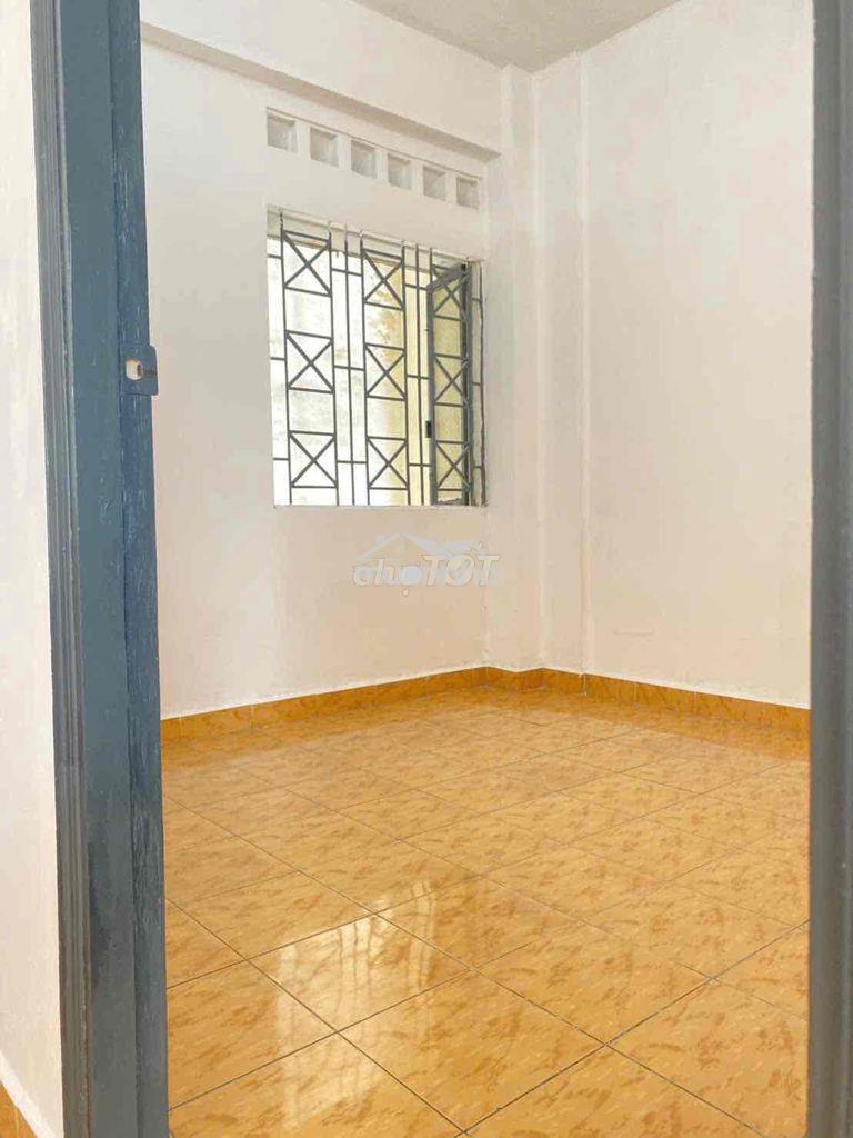 Băn cc hẻm 63 gò dầu dt 58m2 , 2pn, 2wc , có thang máy , ban công rông - Ảnh 3