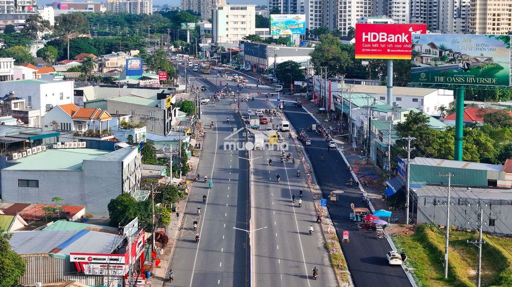 Chính chủ gửi bán căn nhà phốđường xe hơi kề mt quốc lộ 13 - 3