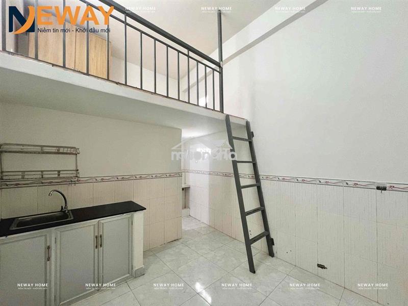 Phòng tron có gác rộng rãi - sẵn nội thất - dường vườn lài - tân phú