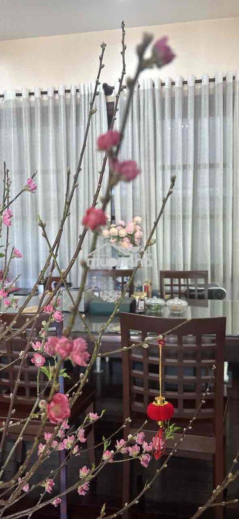 Nhà 3 mặt tiền thoáng mát giá rẽ