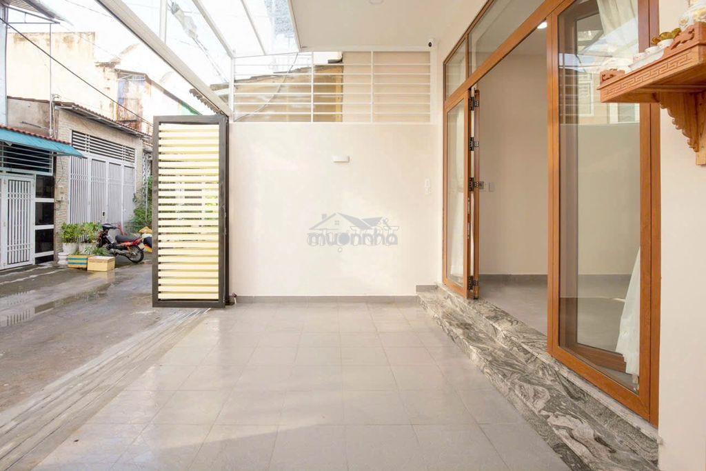 Chính chủ cần cho thuê nhà 3 tầng dtsd 240m2 full nội thất cao cấp - 2