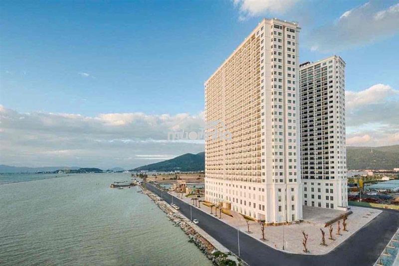 Cần tiền bán gấp ch vị trí nằm ngay trung tâm . view nhìn sông và biên