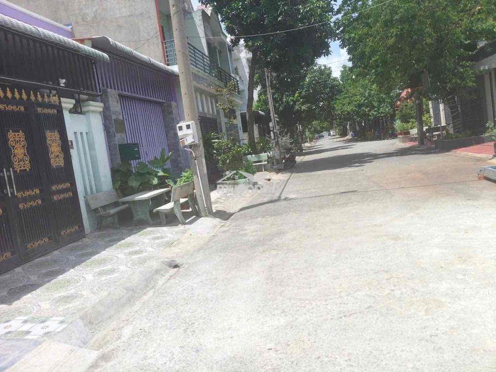Nhà kdc phú hoà 2 , 1 trệt 2 lầu 4pn , nở hậu sắp hoàn thiện - Ảnh 2