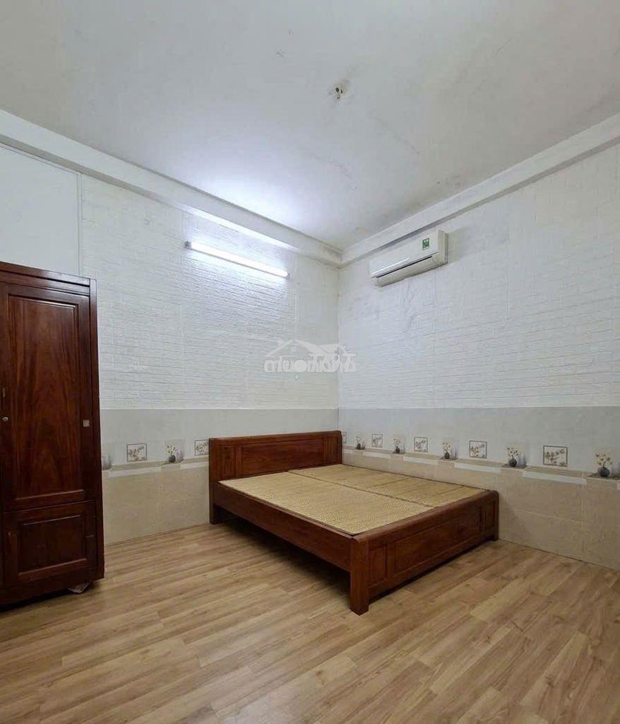 Ngay công viên gia định - nhà 2tầng x 83m² - hẻm 2 xe hơi - bán gấp. - 3