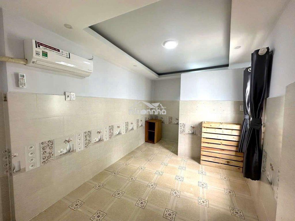 Nguyên căn cho thuê 2pn 3w thích quảng đức phú nhuận. - 2