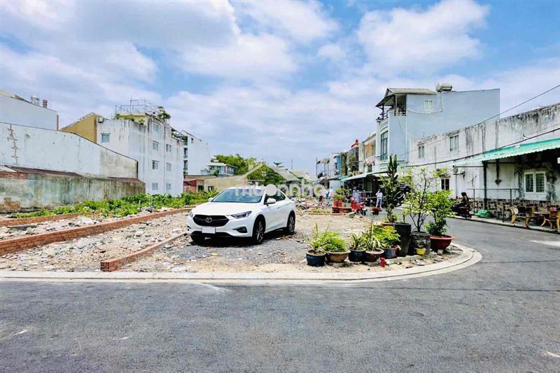 Bán đất sát mt phan văn hớn - 70m2 - hẻm xe hơi - 4.x tỷ