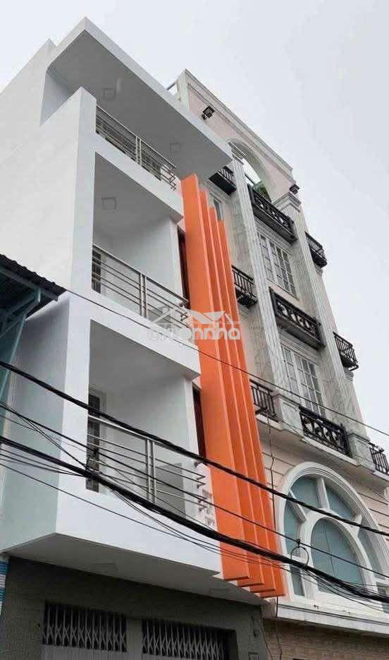 Nhà mới, ôtô có thể đậu trước cửa). 3pn, 3wc. bt  - 4